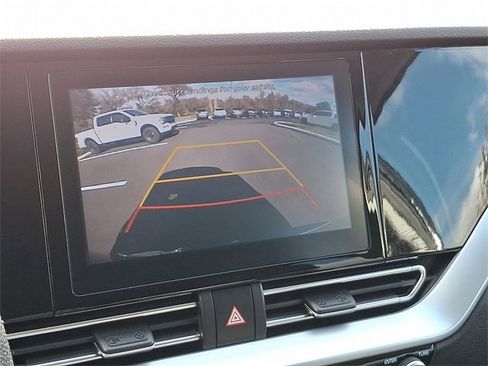 Used 2022 Kia Niro LX image 18