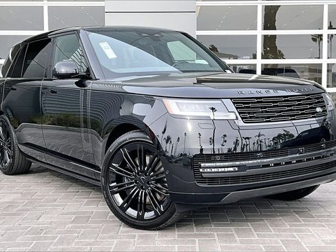 New 2026 Land Rover Range Rover Long Wheelbase SE image 2