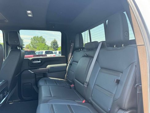 Used 2022 GMC Sierra 3500 Denali AWD/4WD image 12