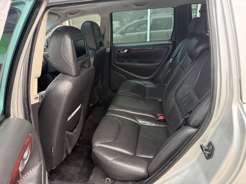 Used 2007 Volvo XC70 AWD/4WD image 8