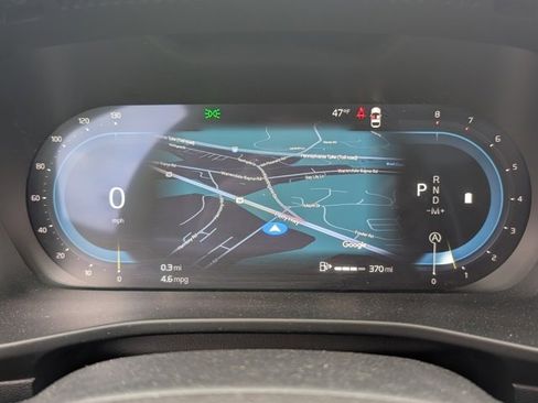 Used 2025 Volvo XC40 B5 Core image 18