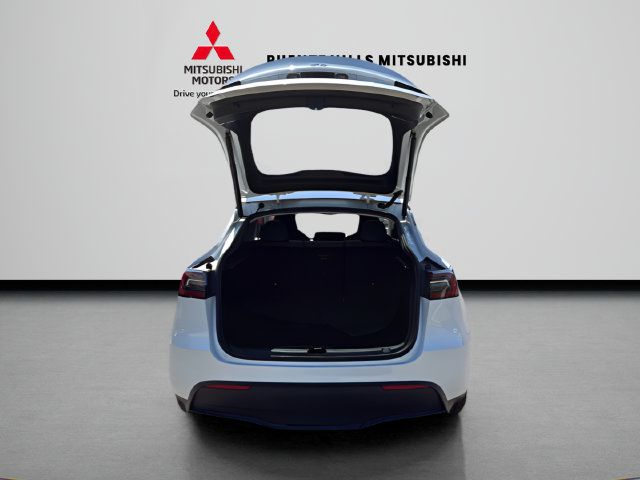 Used 2024 Tesla Model Y Long Range RWD image 9