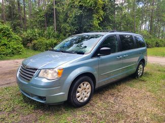 Used 2009 Chrysler Town & Country LX w/ Entertainment Group #1 image 1