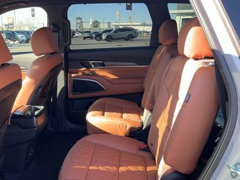 Used 2025 Kia Telluride EX X-Line AWD/4WD image 32