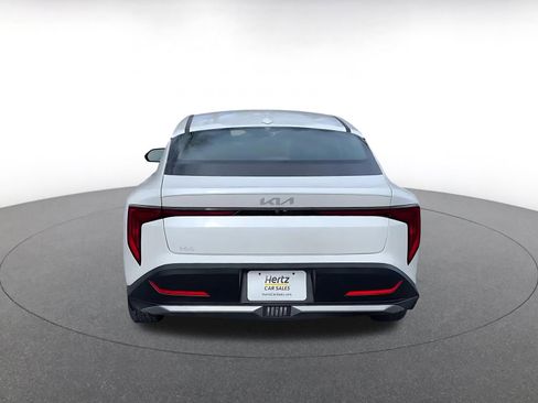Used 2025 Kia K4 LXS image 12