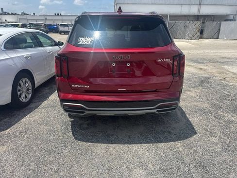 Used 2023 Kia Sorento S w/ Panoramic Sunroof Package FWD image 6