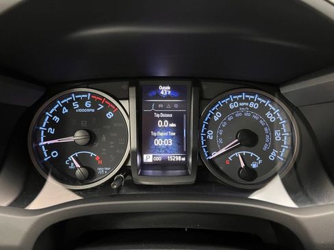 Used 2023 Toyota Tacoma TRD Sport AWD/4WD image 8