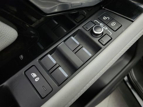 Used 2020 Land Rover Range Rover Evoque S AWD/4WD image 21