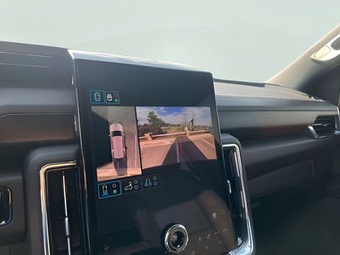New 2026 GMC Yukon Denali w/ Sun & Power Step Package AWD/4WD image 38