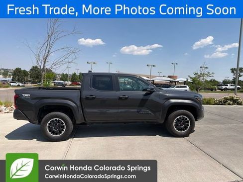Used 2025 Toyota Tacoma TRD Off-Road w/ TRD Off Road Premium Package AWD/4WD image 8