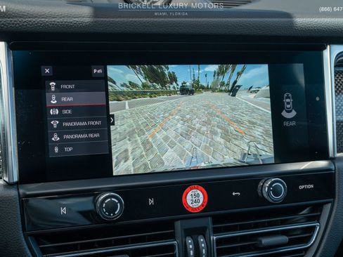 Used 2024 Porsche Macan image 38