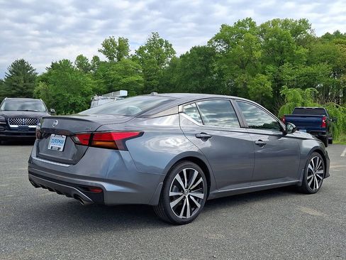 Used 2021 Nissan Altima 2.5 SR w/ SR Premium Package FWD image 6