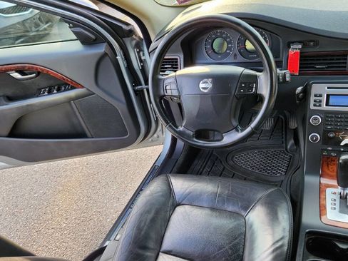 Used 2008 Volvo XC70 3.2 image 34