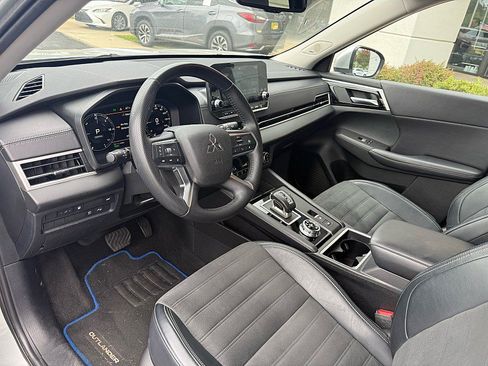 Used 2024 Mitsubishi Outlander SE AWD/4WD image 10