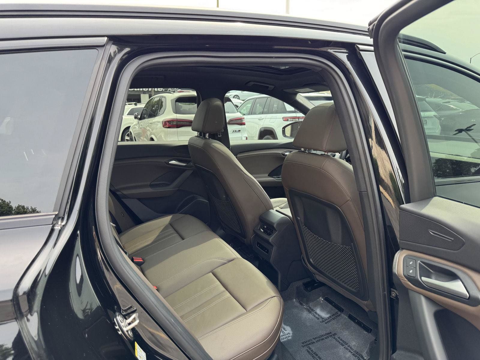 Used 2025 Audi Q6 e-tron Premium w/ Convenience Package RWD image 39