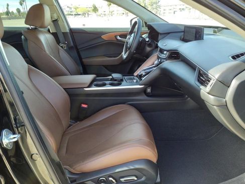 Used 2023 Acura TLX w/ Technology Package image 18