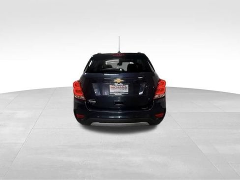 Used 2019 Chevrolet Trax LT w/ LT Convenience Package FWD image 5