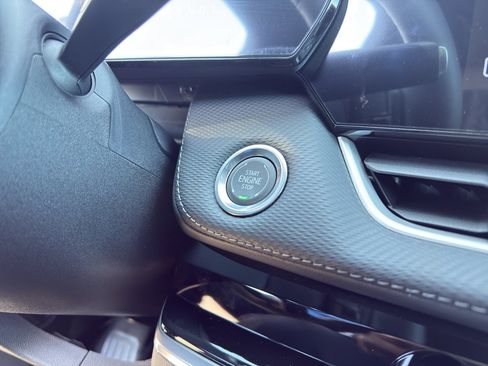 New 2026 Chevrolet Equinox LT w/ Convenience Package II image 13