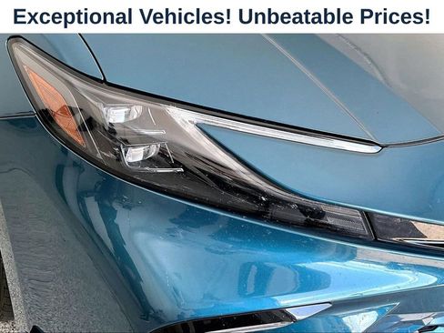 Used 2025 Toyota Camry XSE FWD image 33