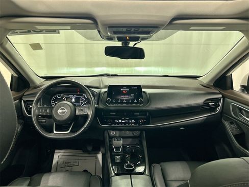 Used 2021 Nissan Rogue SL image 24