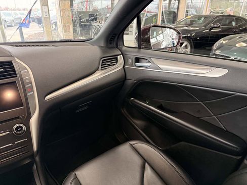 Used 2019 Lincoln MKC Premiere image 42