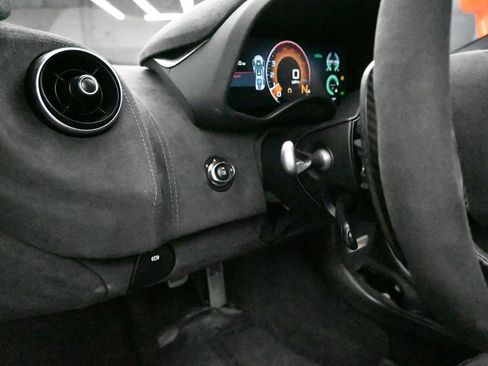Used 2019 McLaren 600LT RWD image 29