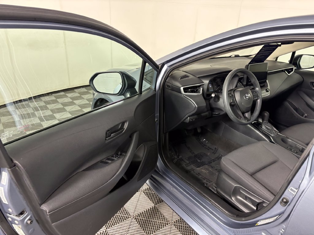 Used 2023 Toyota Corolla LE FWD image 11