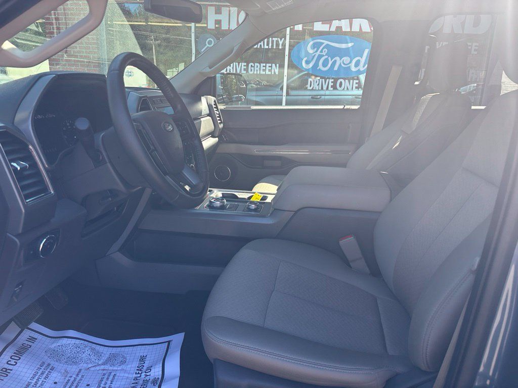 Used 2019 Ford Expedition XLT AWD/4WD image 24