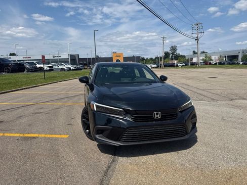 Used 2023 Honda Civic Sport image 17
