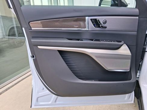 New 2026 Cadillac Vistiq Luxury image 18