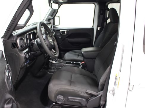 Used 2023 Jeep Wrangler Unlimited w/ 8.4" Radio Group AWD/4WD image 3
