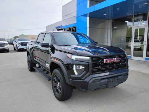Used 2023 GMC Canyon Elevation AWD/4WD image 3