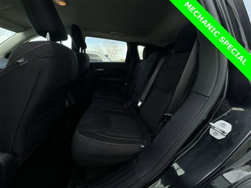 Used 2015 Jeep Cherokee Latitude image 19