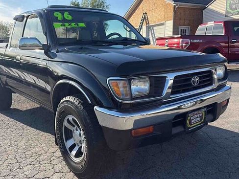 Used 1996 Toyota Tacoma SR5 AWD/4WD image 2
