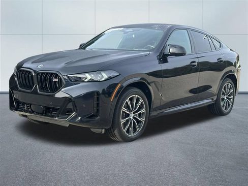 Certified 2025 BMW X6 M60i w/ Dynamic Handling Package AWD/4WD image 11