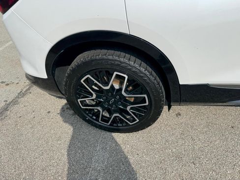 Certified 2023 Chevrolet Blazer RS w/ Driver Confidence II Package image 8