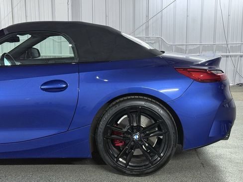 Used 2024 BMW Z4 M40i w/ Premium Package image 28