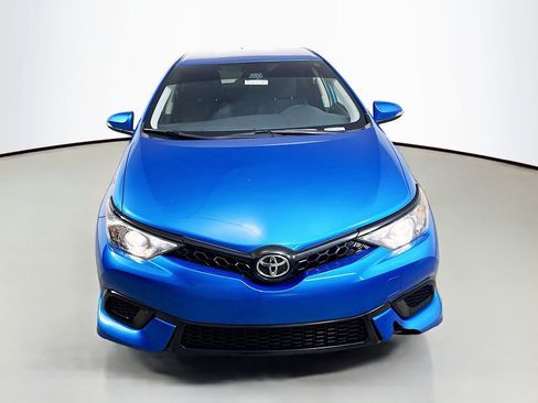 Used 2017 Toyota Corolla iM image 2