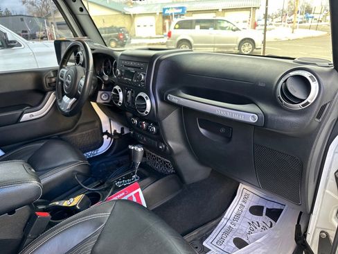 Used 2015 Jeep Wrangler Unlimited Sport image 31