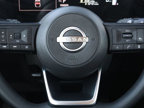 Used 2025 Nissan Kicks S FWD image 17