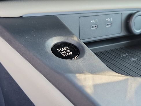 New 2026 Nissan Sentra SL w/ Floor Mat Package FWD image 28