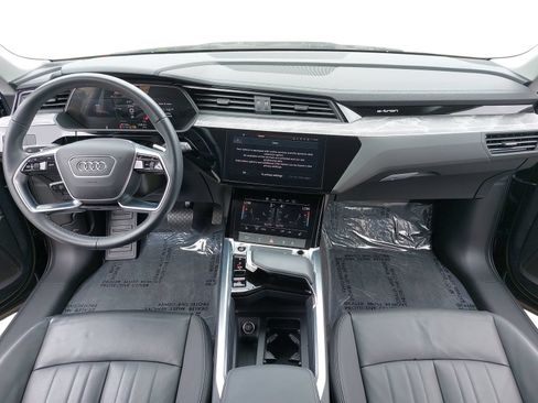Used 2024 Audi Q8 e-tron Premium AWD/4WD image 9