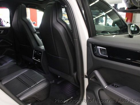 Used 2021 Porsche Cayenne Coupe AWD/4WD image 38