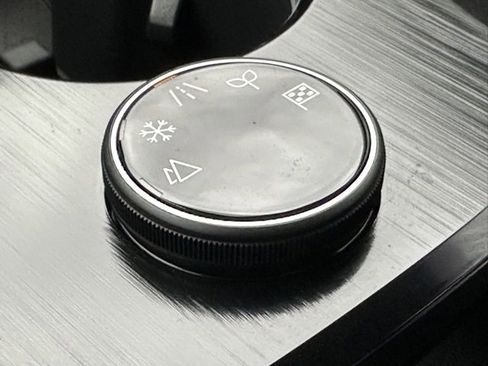 Certified 2023 Nissan Rogue SV image 36