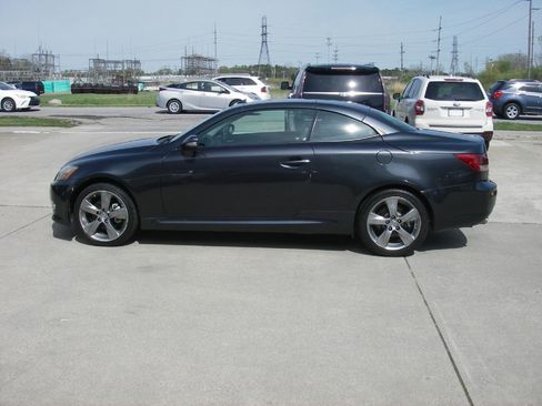 Used 2010 Lexus IS 250C image 17