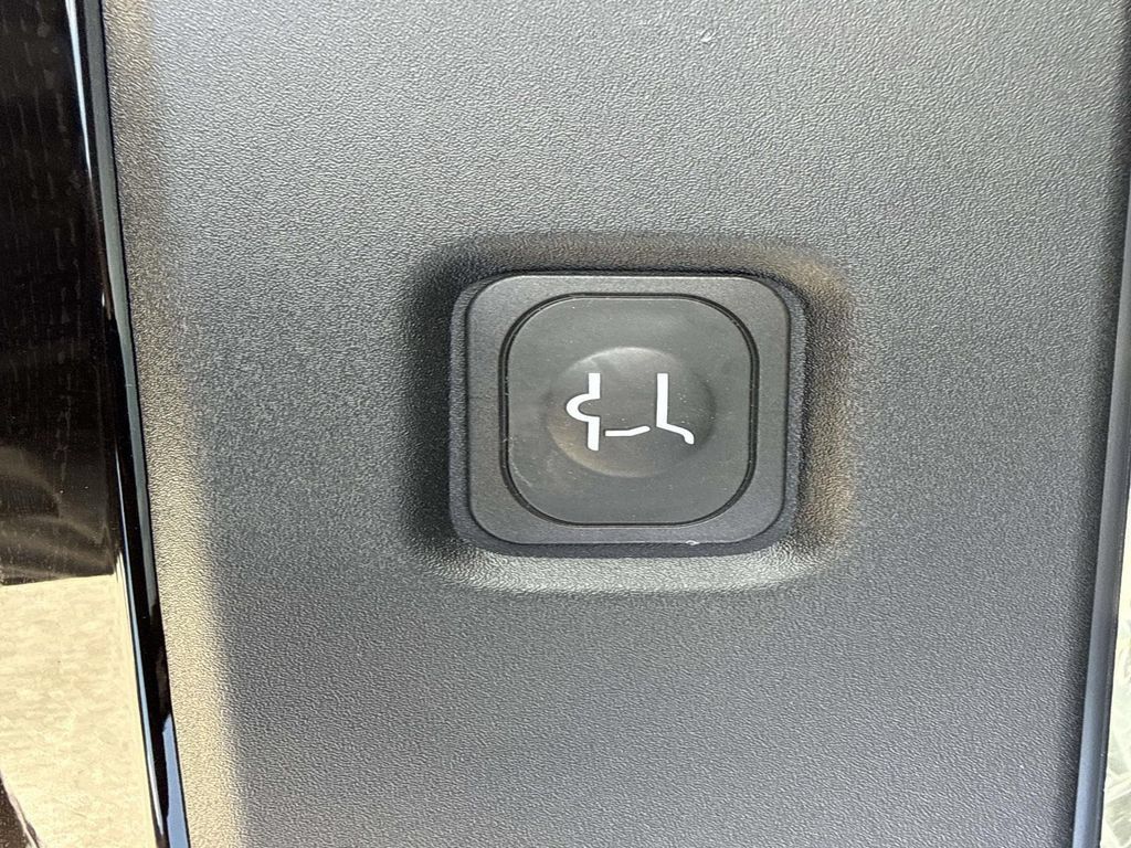 New 2026 Lincoln Navigator Reserve AWD/4WD image 11