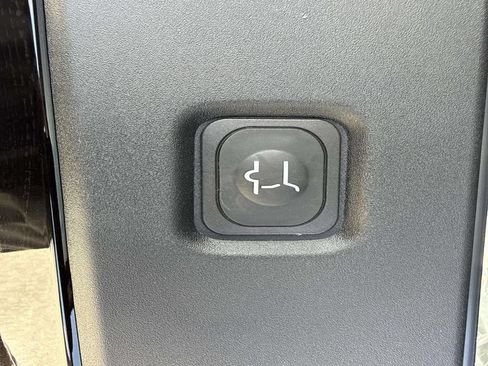 New 2026 Lincoln Navigator Reserve AWD/4WD image 11