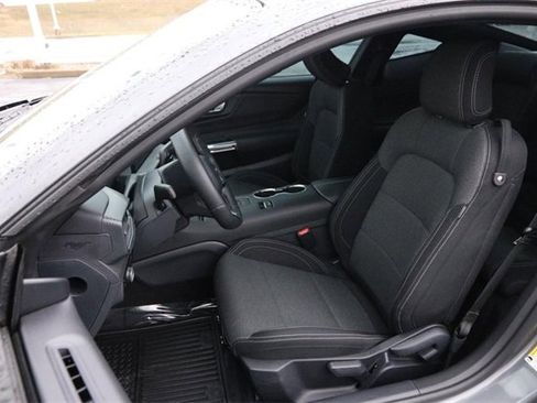 Used 2025 Ford Mustang Coupe image 8