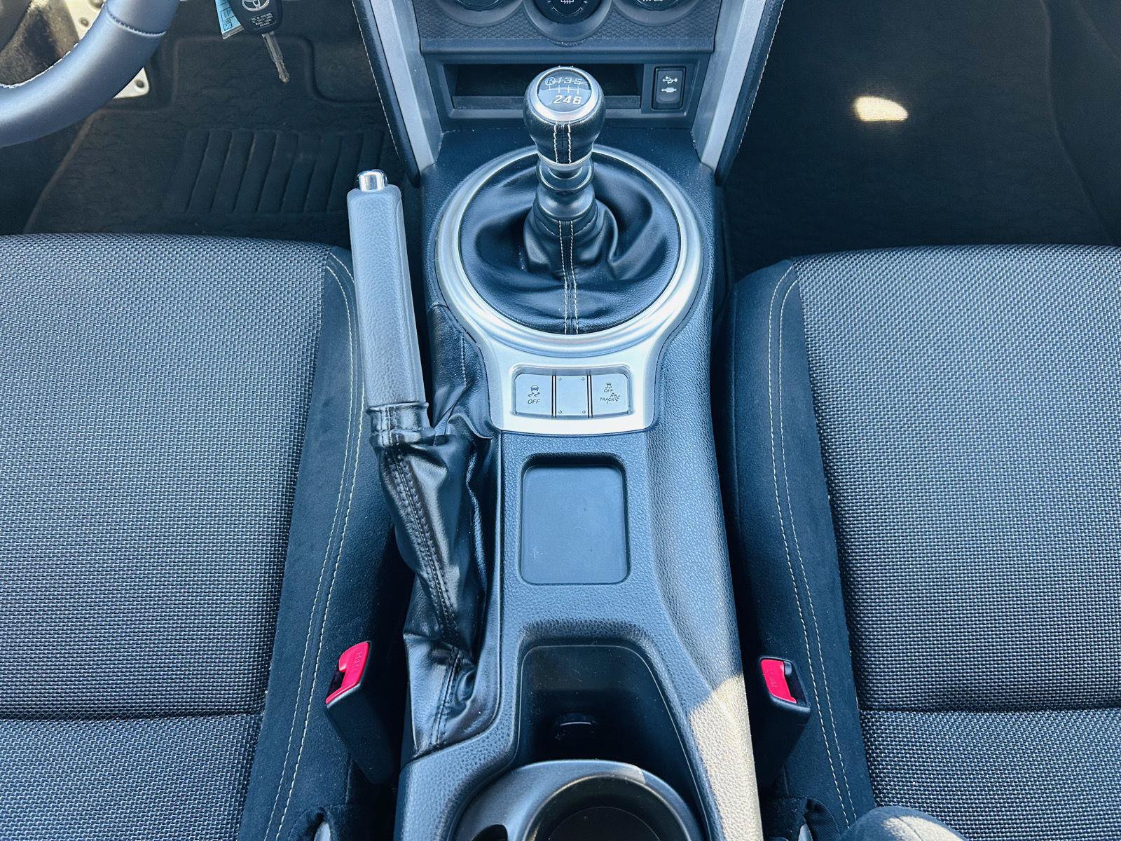Used 2017 Toyota 86 RWD image 15