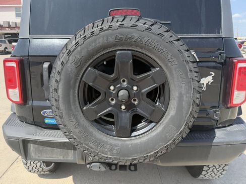 Used 2022 Ford Bronco Black Diamond AWD/4WD image 4